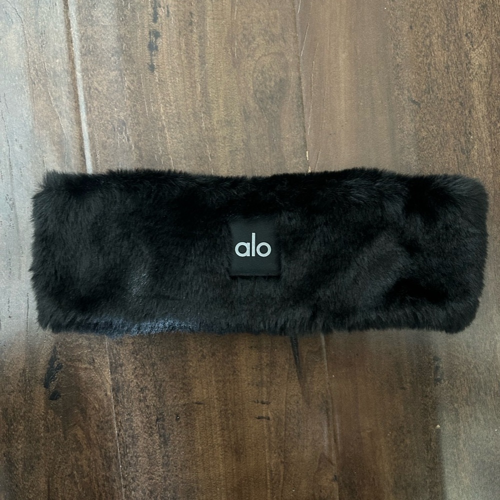 Alo Yoga Faux Fur Ear Warmers